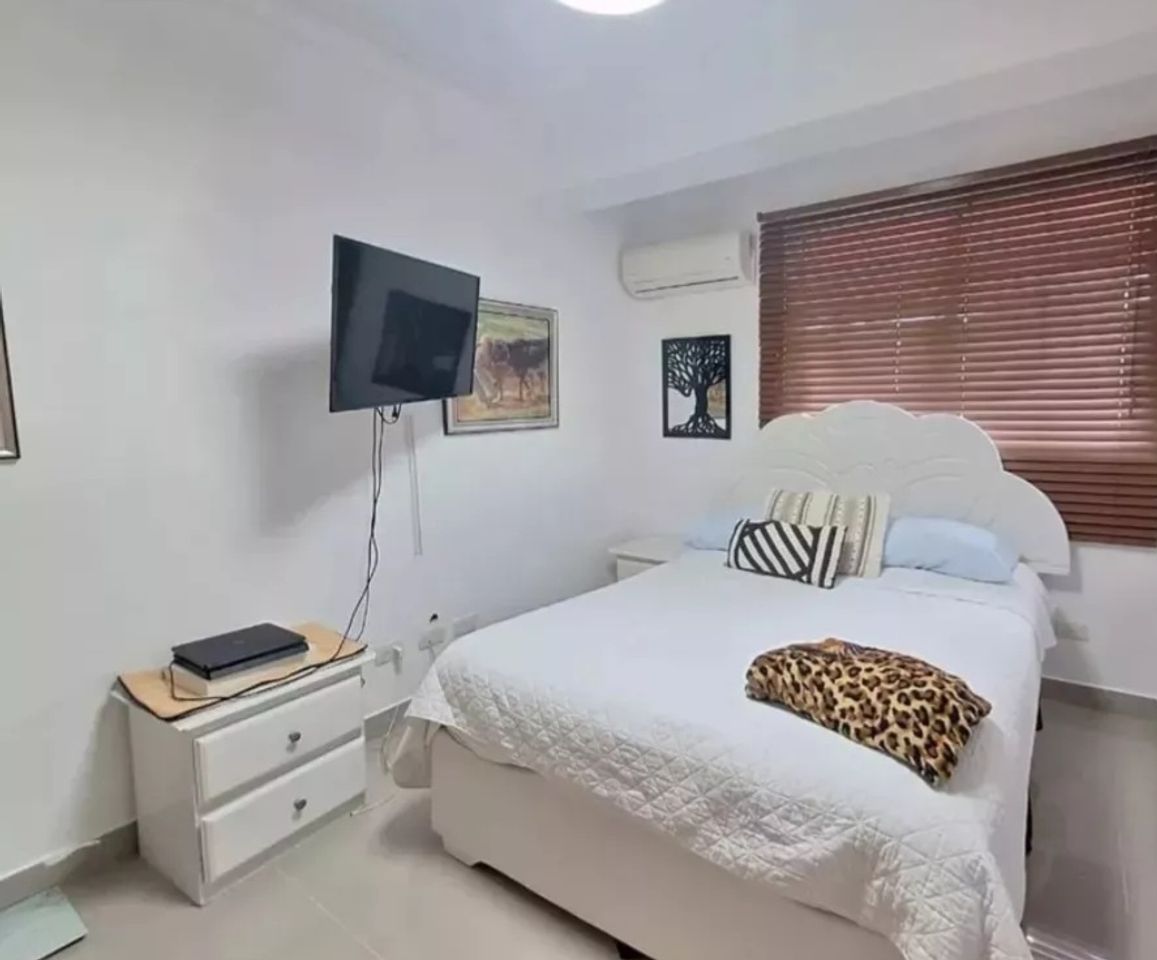 apartamentos - amplio apto. en Altos de Arroyo Hondo II   1