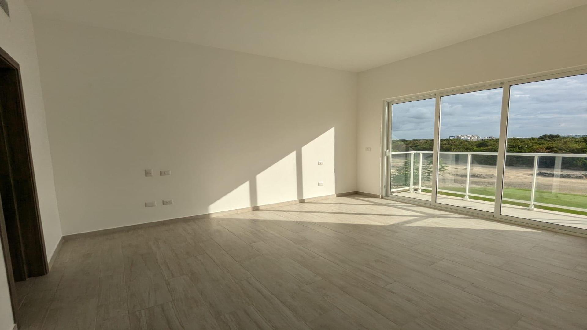 apartamentos - En venta Amplio apartamento de dos habitaciones en Cana Bay 4