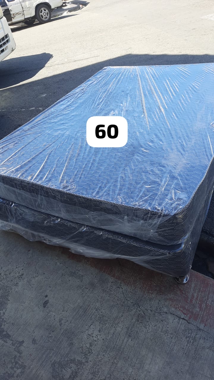muebles y colchones - Base cama de 60 como nueva 