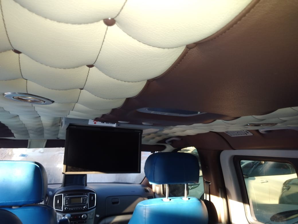 jeepetas y camionetas - HYUNDAI GRAND STAREX 2020 NEGRADESDE: RD$ 1,690.100 4