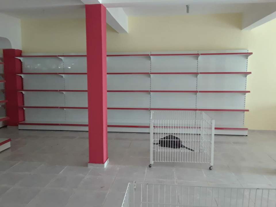 equipos profesionales - Tramos de exhibición tipo Góndolas de supermercado estilo Argentino Nuevos 2