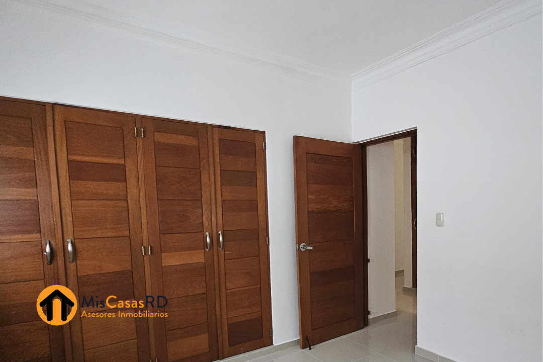 apartamentos - Alquiler en Los Restauradores en RD$ 60,000 2