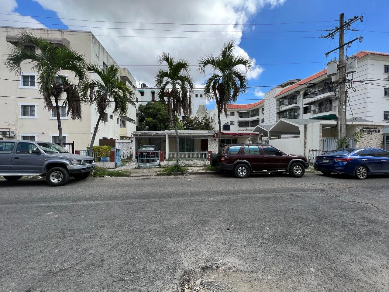 casas - Propiedad en venta en el millón, calle caña dulce, Santo Domingo 3