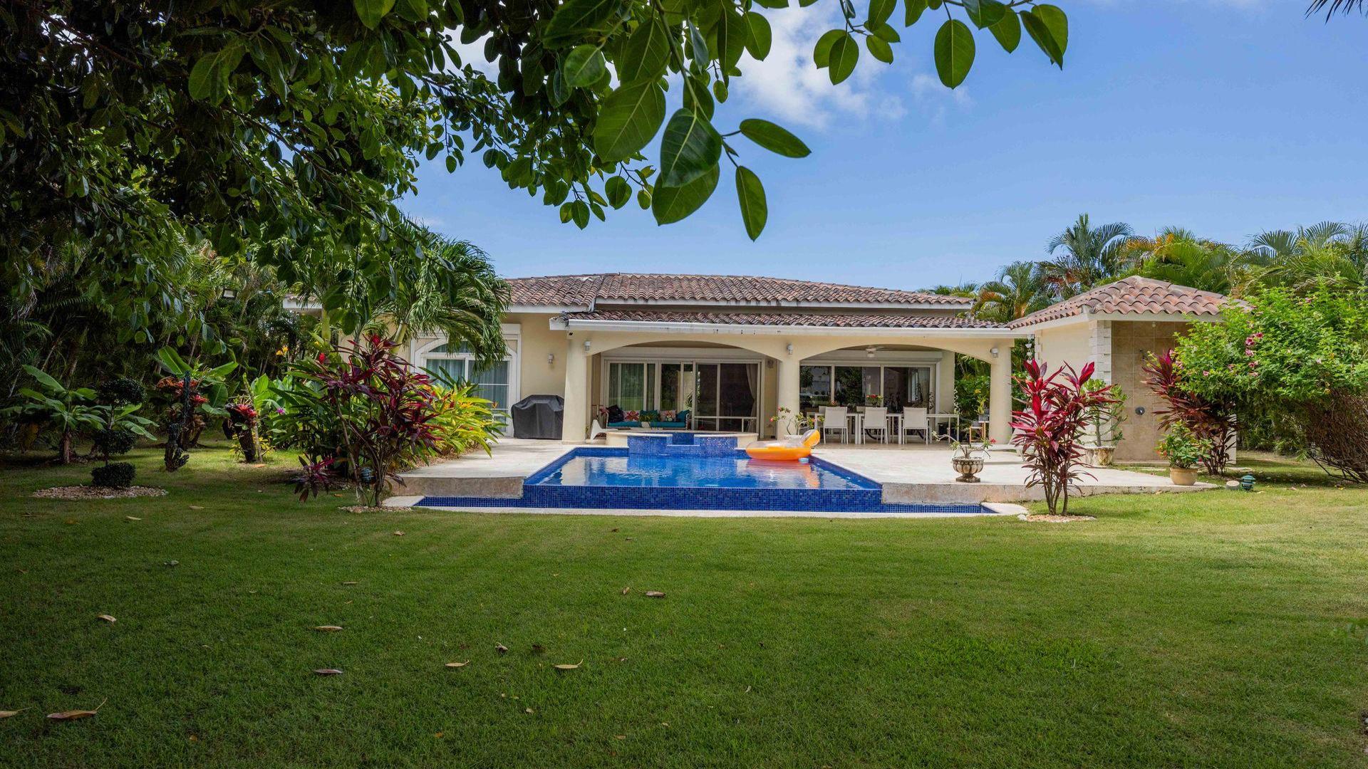 casas vacacionales y villas - Villa in Cocotal Golf Resort, Punta Cana, La Altagracia Province 1