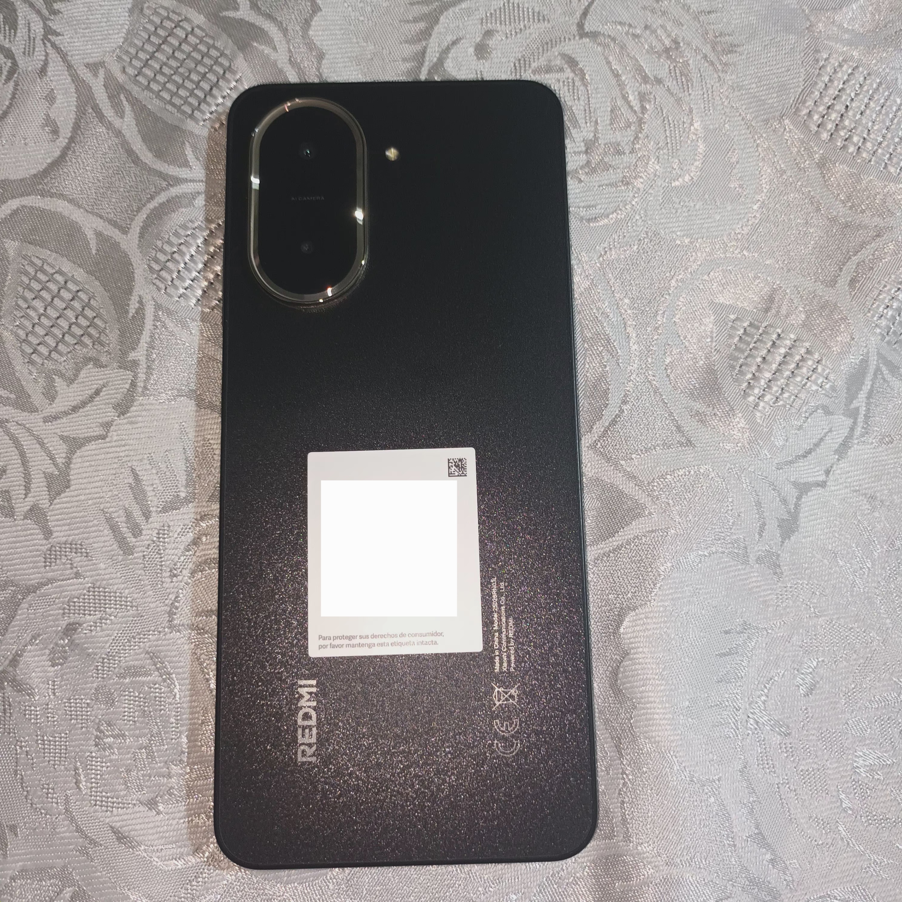 celulares y tabletas - En su caja nuevo, buena cámara , de CLAROWhatsApp para info 8099820588 0