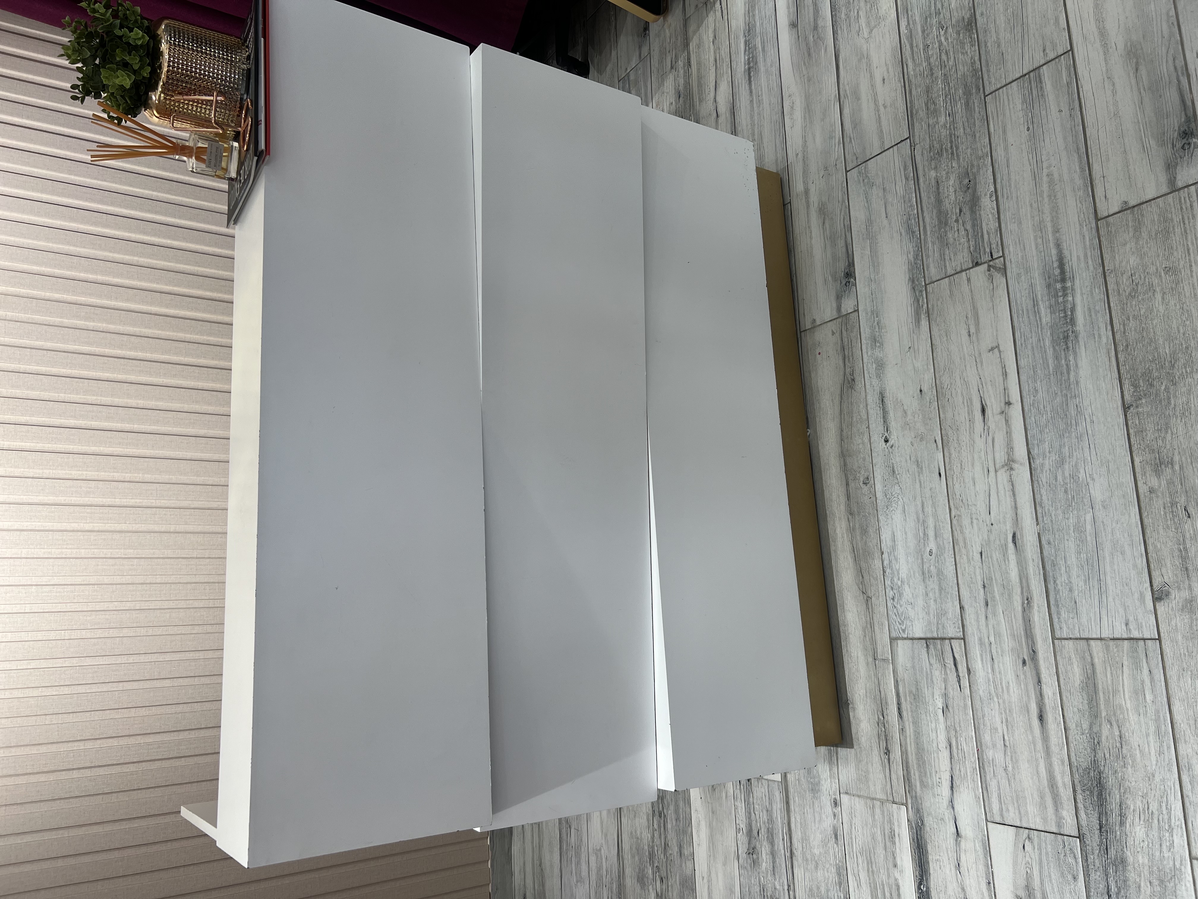 equipos profesionales - Counter Blanco /  base dorada 