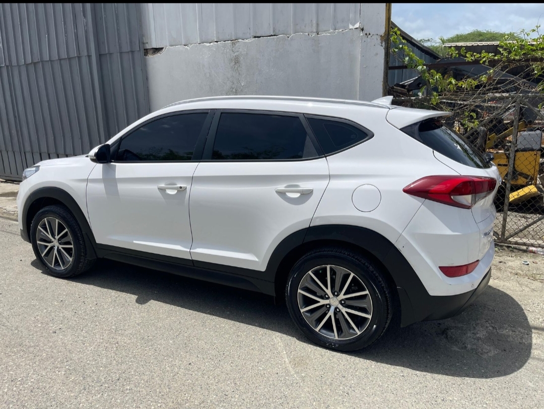 jeepetas y camionetas - Hyundai Tucson 2017 4