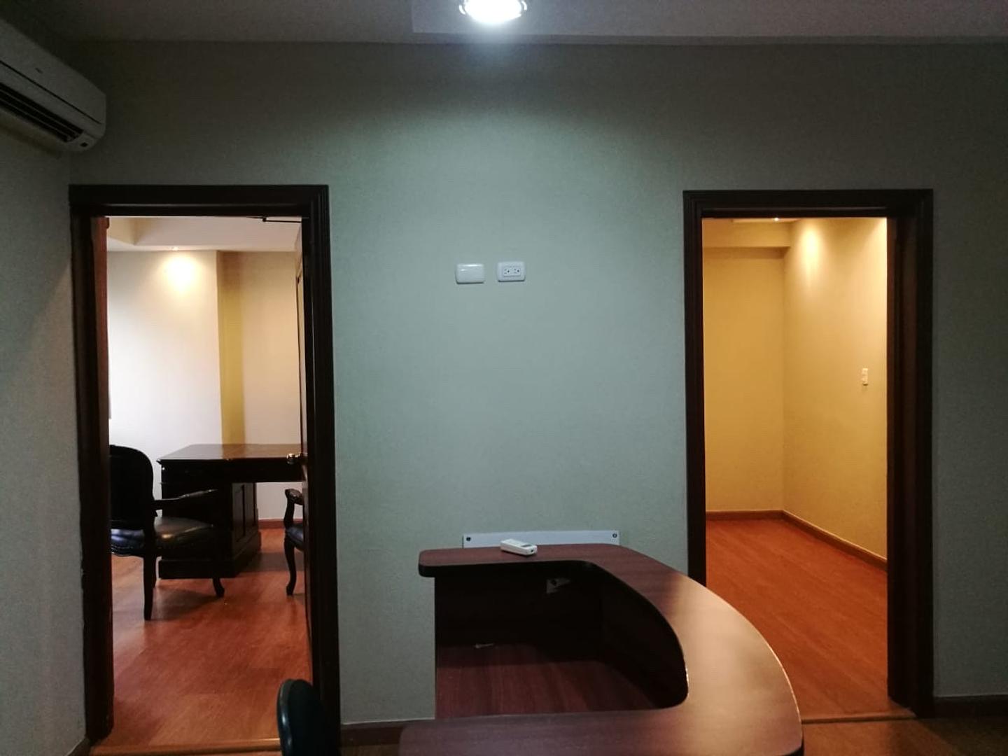 oficinas y locales comerciales - Vendo Local en Gazcue 7