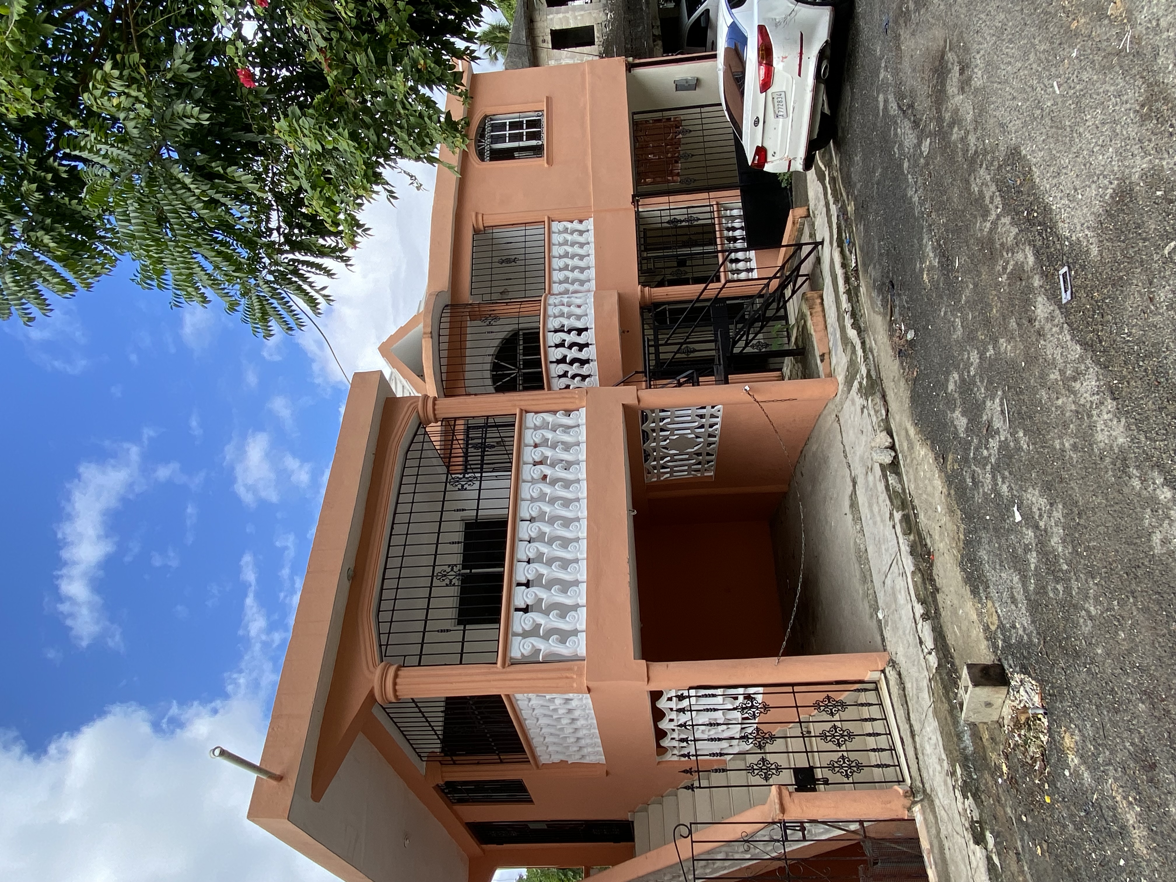 casas - Casa de 2 niveles 0