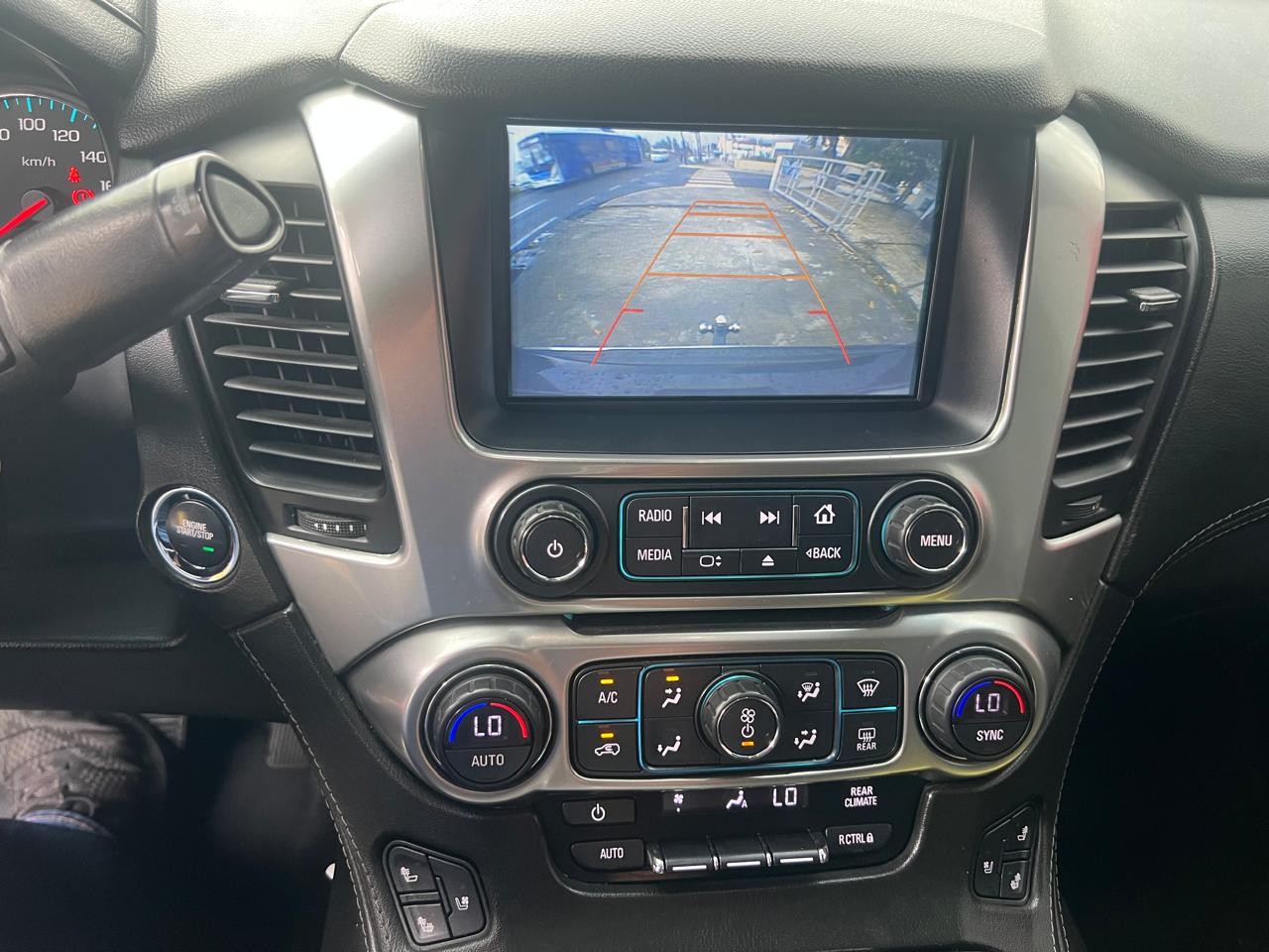 jeepetas y camionetas - Chevrolet Suburban Premier 2017 4