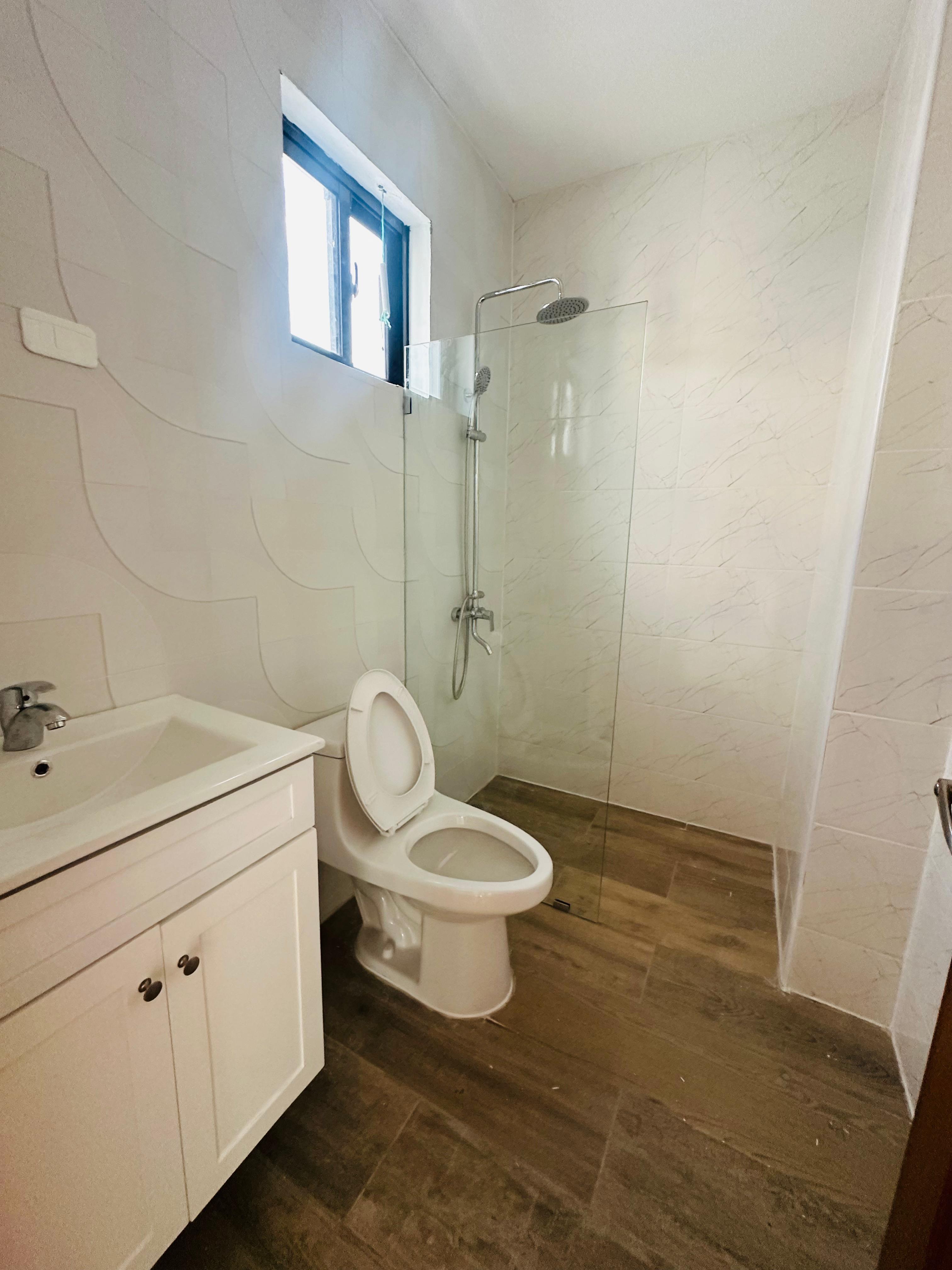 casas - CASA EN VENTA DETRAS DEL CENTRO ESPAÑOL HISPANOAMERICANA. 4