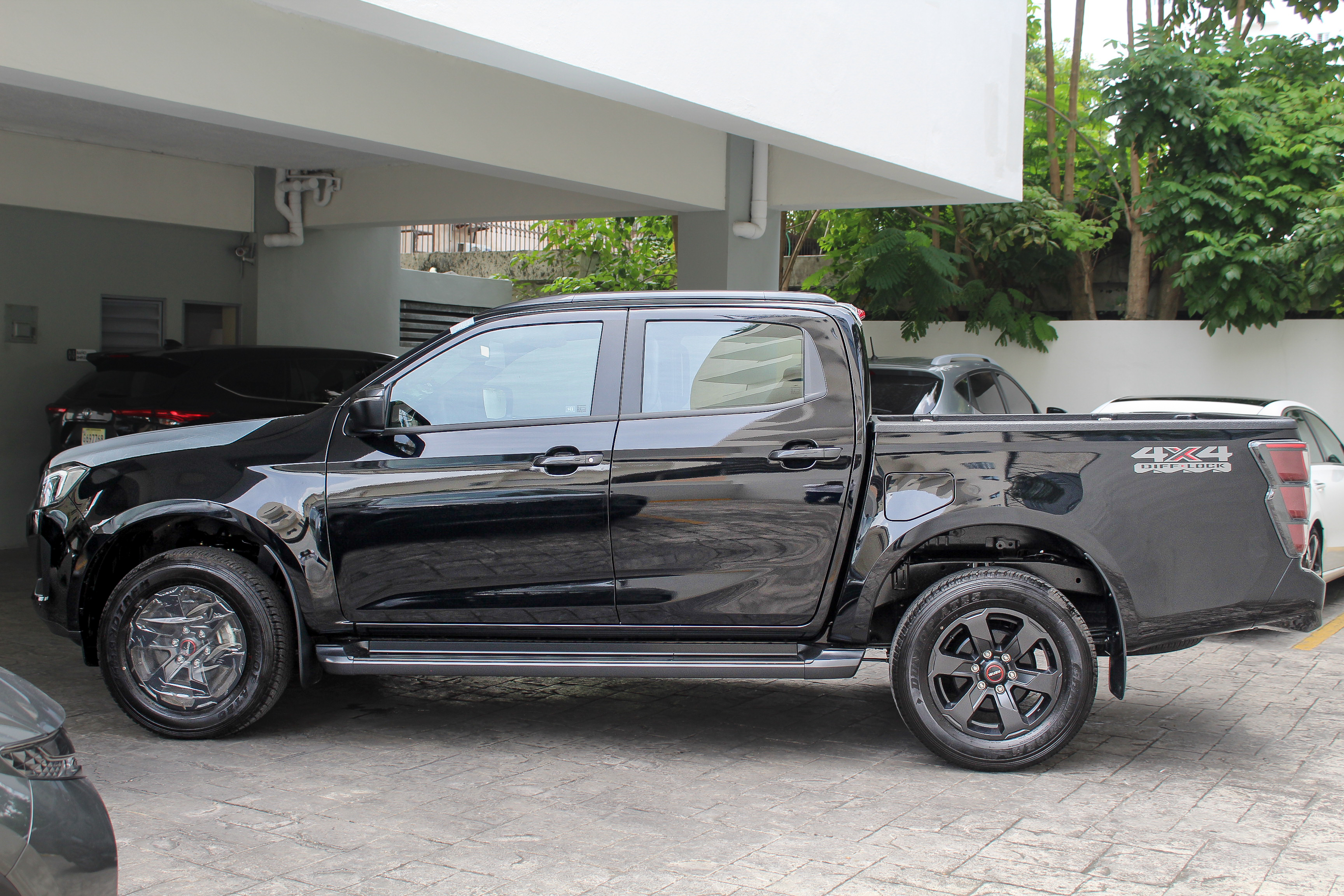 jeepetas y camionetas - Isuzu Dmax Full 2026 Negro 6