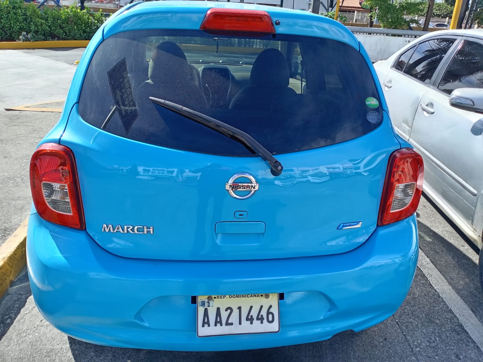 carros - VENDO NISSAN  NEGOCIABLE 1