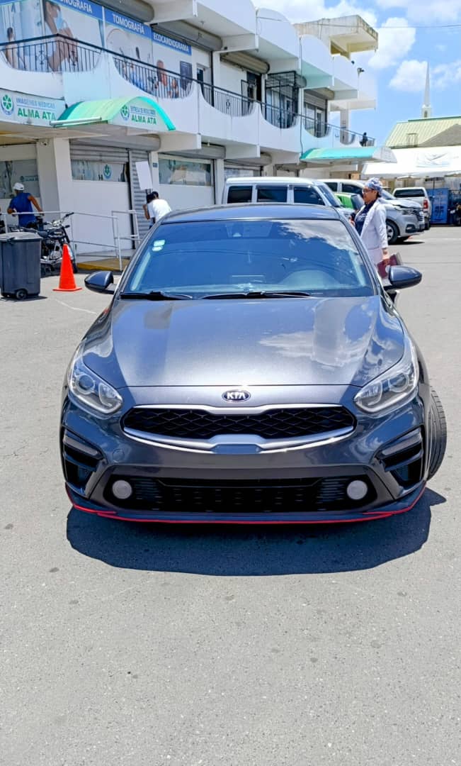 carros - Se vende Kia forte fe 2019 4