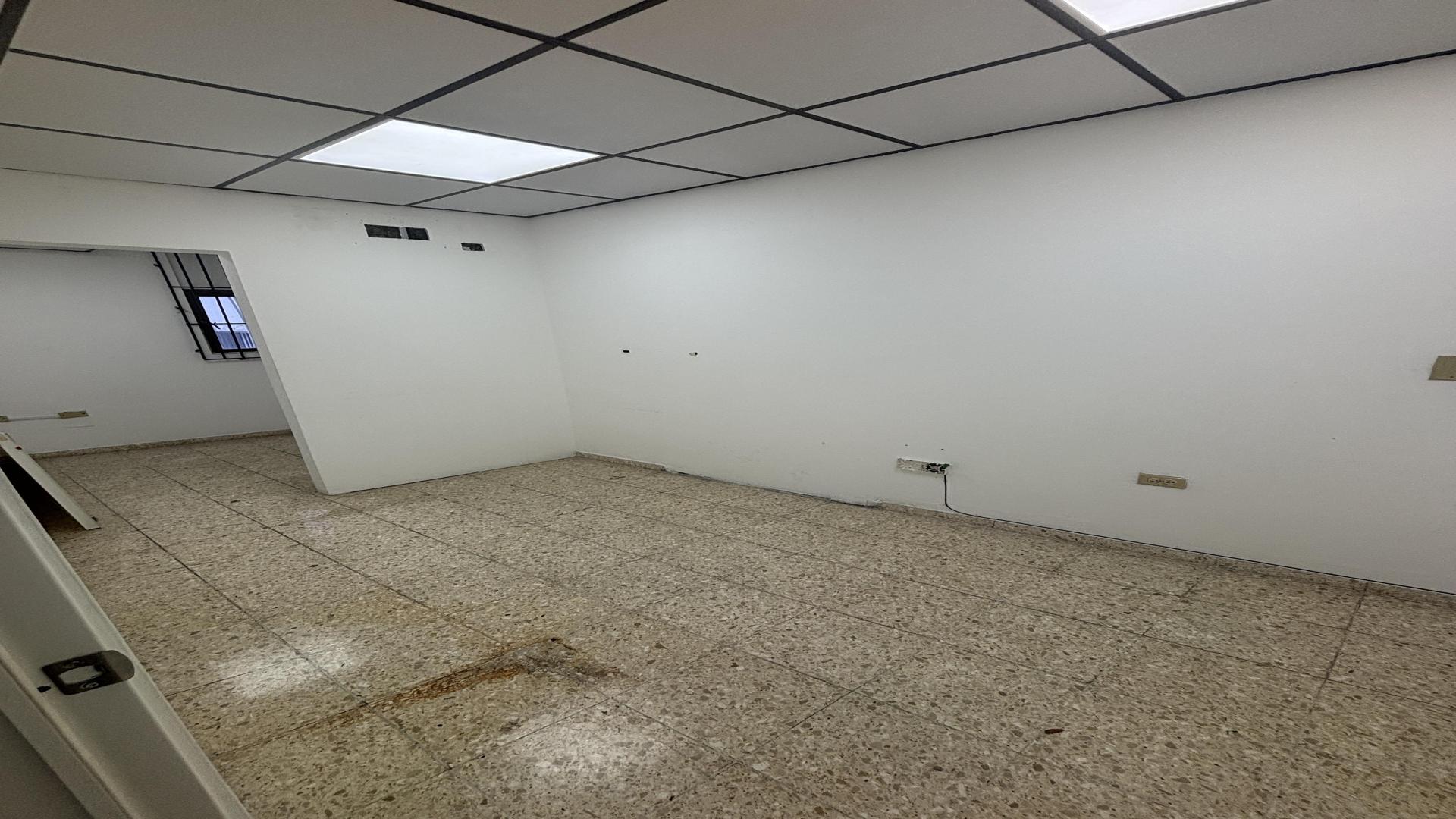 oficinas y locales comerciales - Alquiler Local Comercial Naco 3er piso 289Mts 2