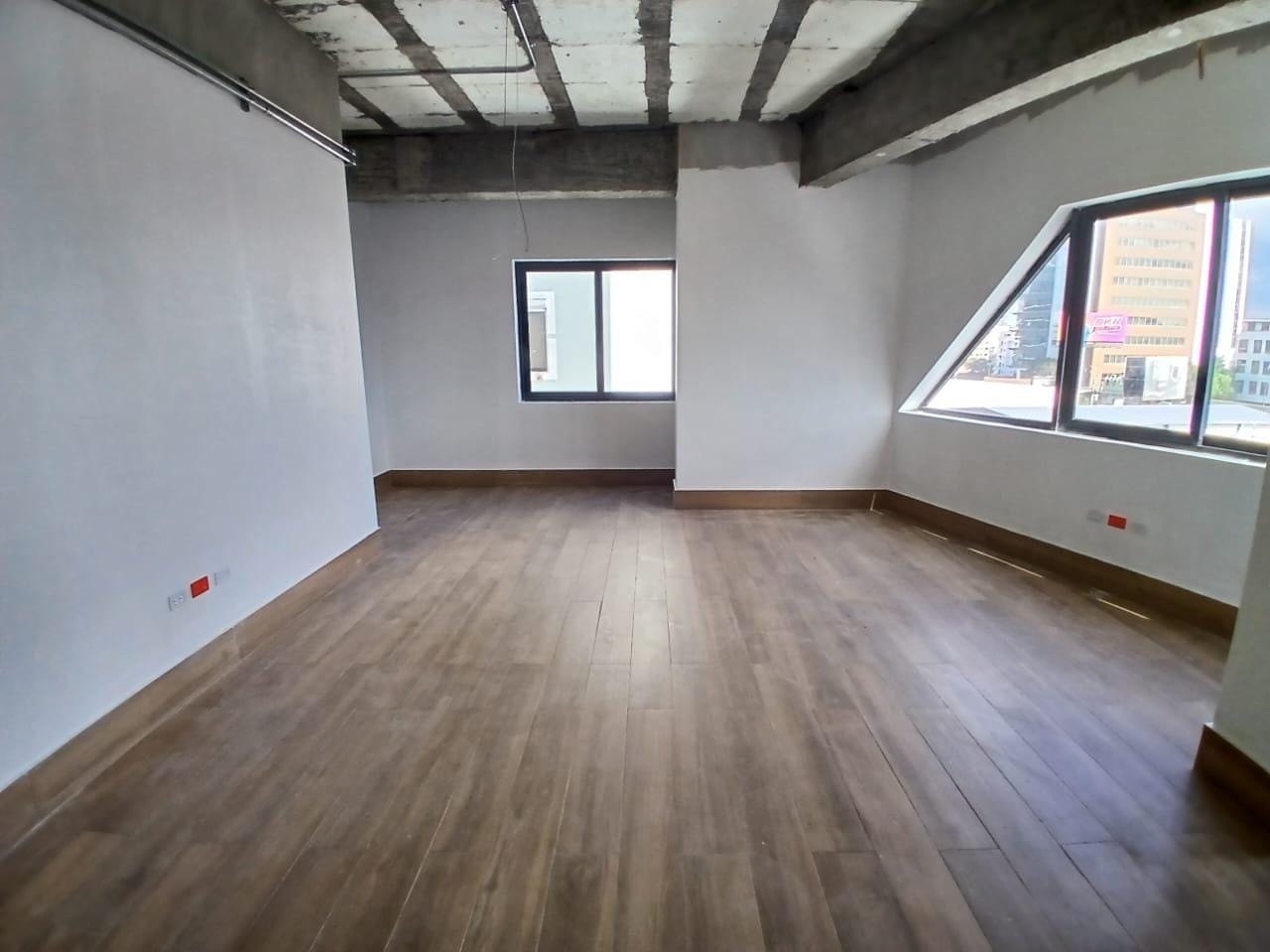 oficinas y locales comerciales - Evaristo Morales, SE ALQUILA EXCELENTE Oficina 49 MTS en TORRE COORPORATIVA 