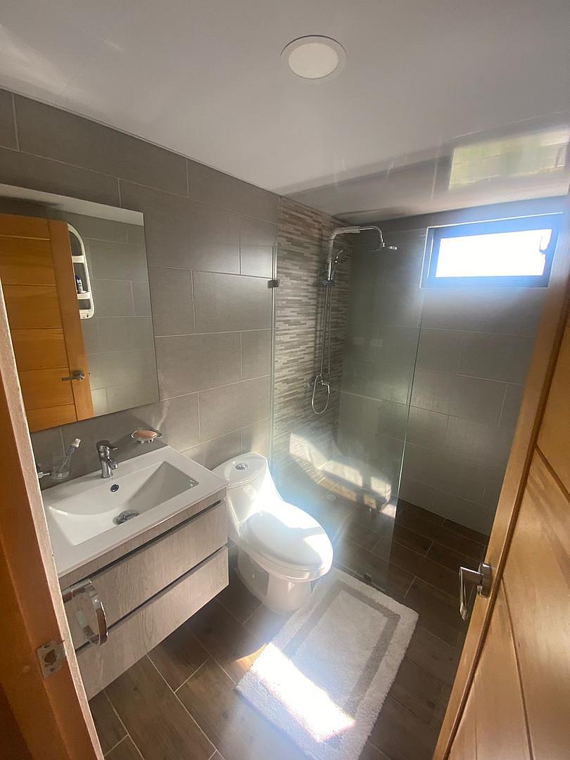 apartamentos - Hermoso Apartamento En Torre Moderna de Alma Rosa 1ra  1