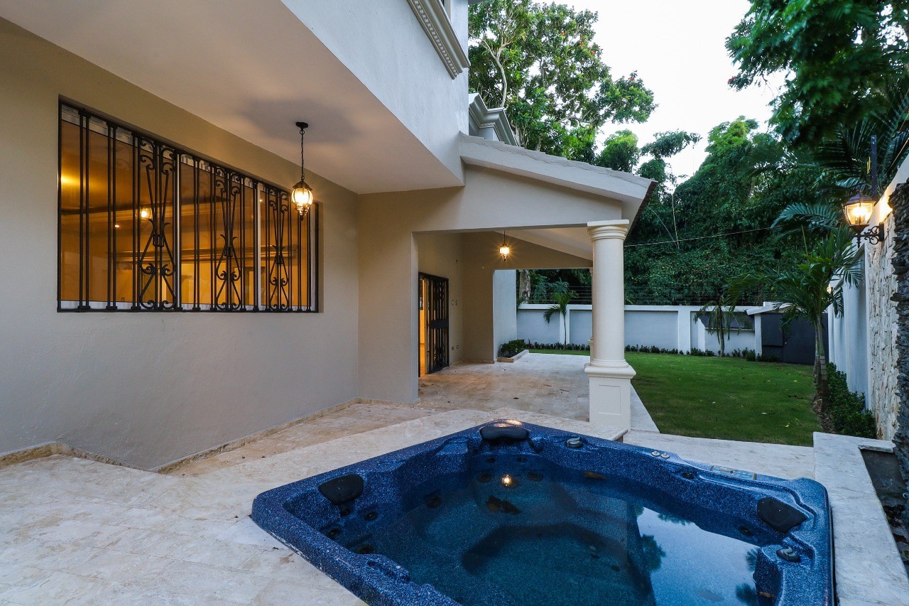 casas - Se vende casa en Arroyo Hondo 8