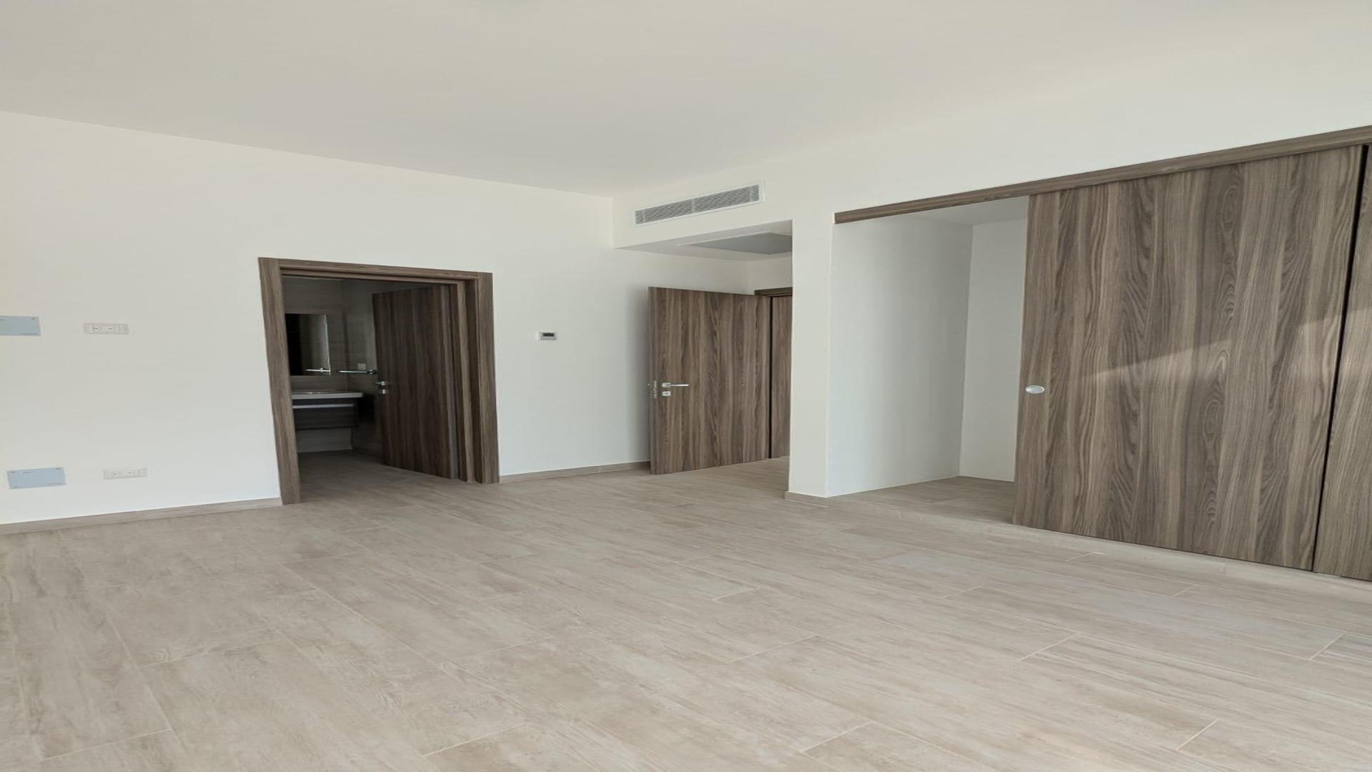 apartamentos - En venta Amplio apartamento de dos habitaciones en Cana Bay 8