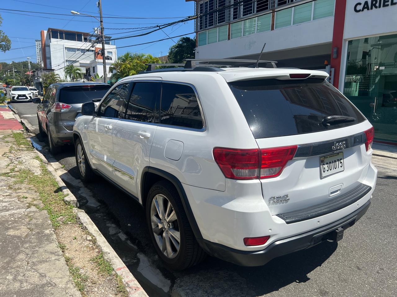 jeepetas y camionetas - Jeep Cherokee 2013 4x4 full lether 2