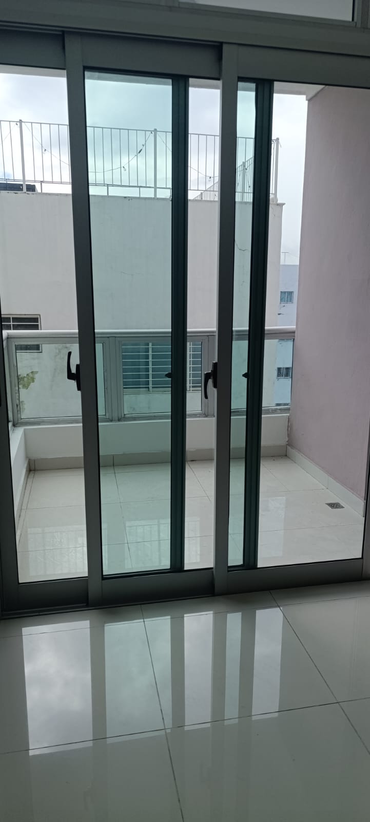 apartamentos - Renacimiento Apartamento en piso alto 2hab