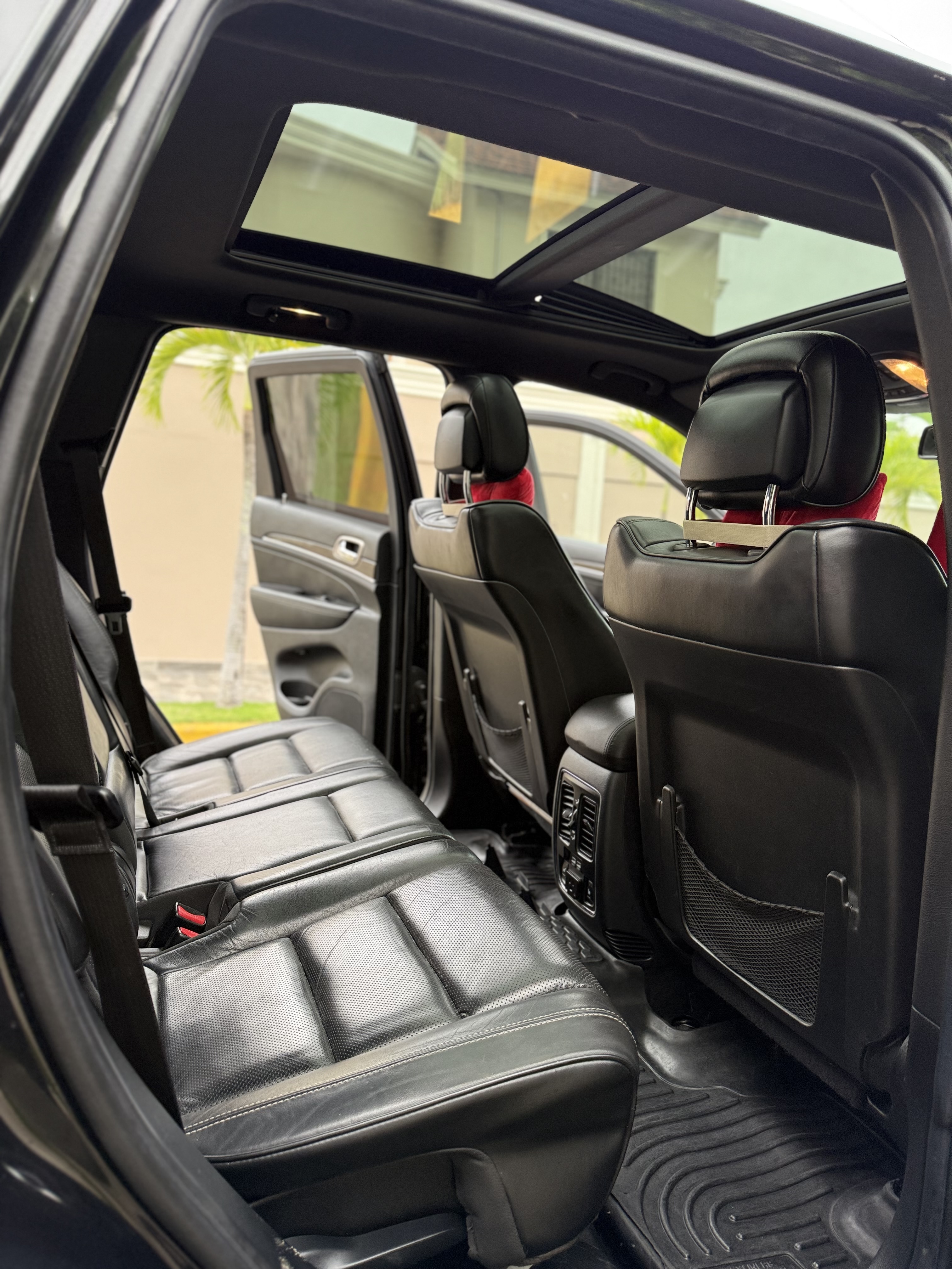jeepetas y camionetas - Jeep Grand Cherokee Overland 2014 4x4 $899,000 3