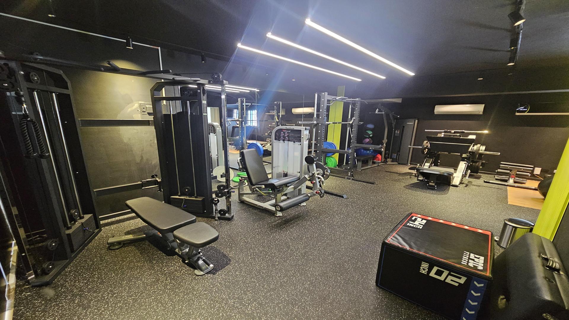 oficinas y locales comerciales - Alquiler de gimnasio amueblado 1