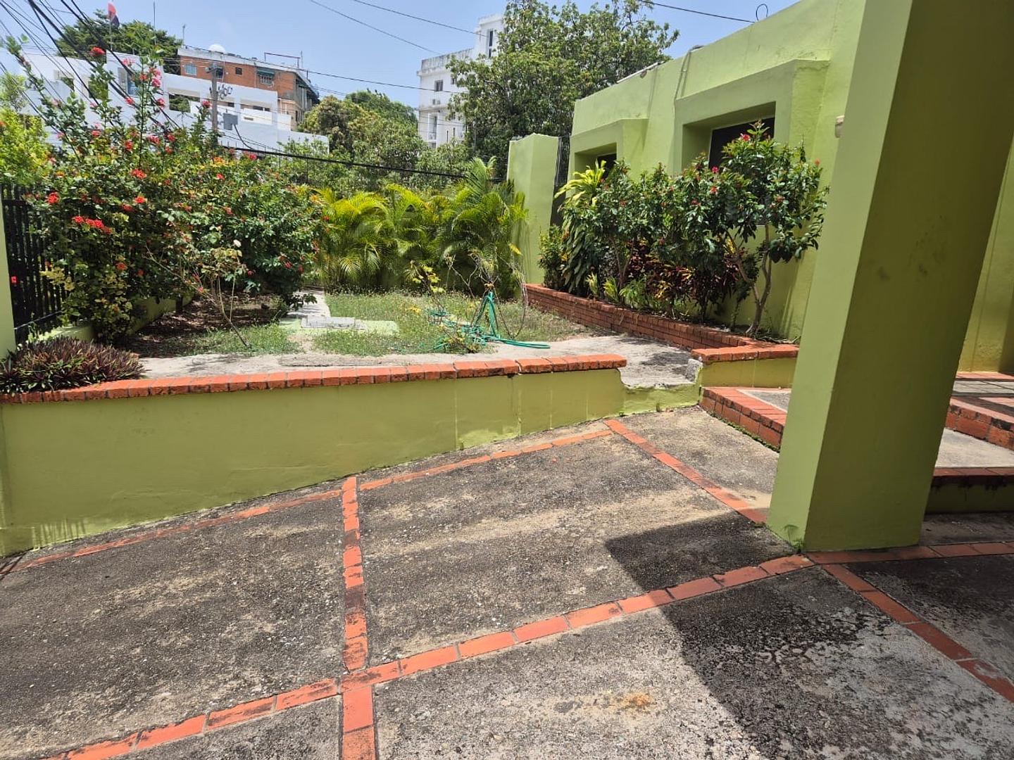 casas - 🏡 ¡Oportunidad única en Los Restauradores!
