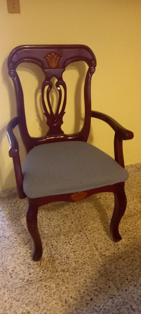 muebles y colchones - COMEDOR DE CAOBA DE 6 BUTACAS 2