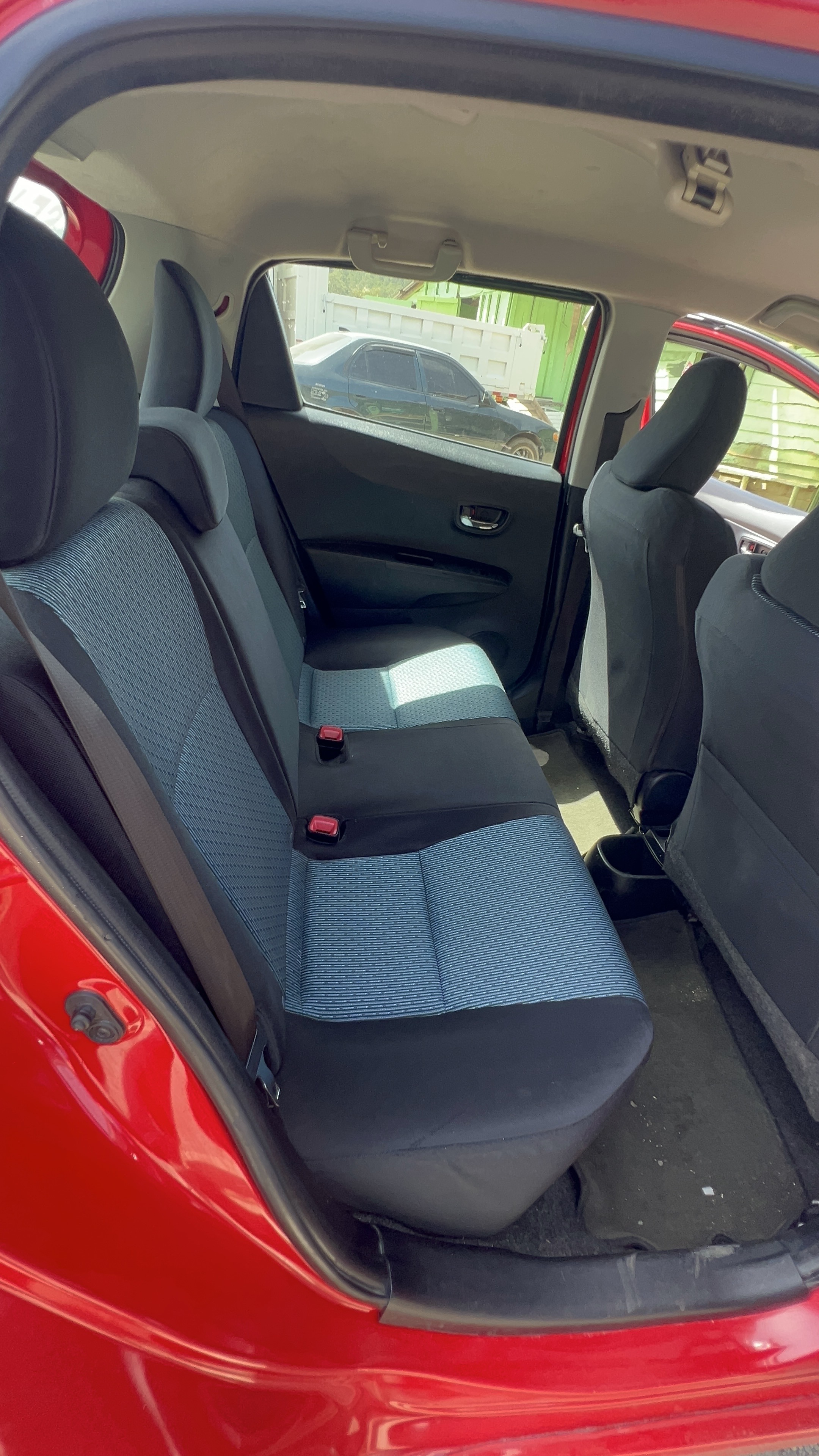 carros - Toyota Yaris SE 2013 5