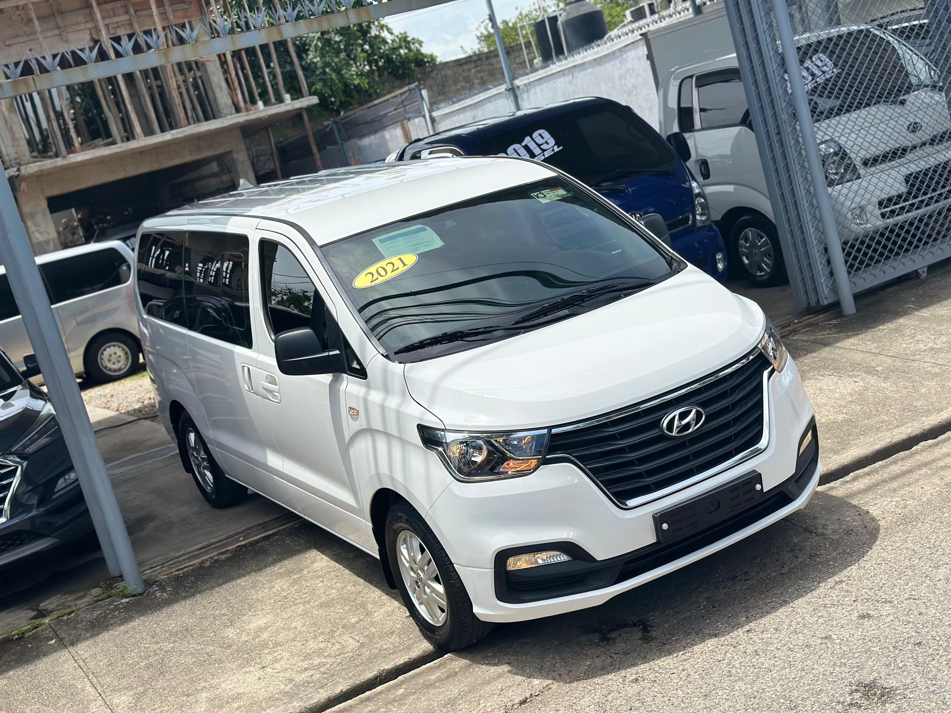 jeepetas y camionetas - 2021 HYUNDAI GRAND STAREX VGT IMPORTADA 1