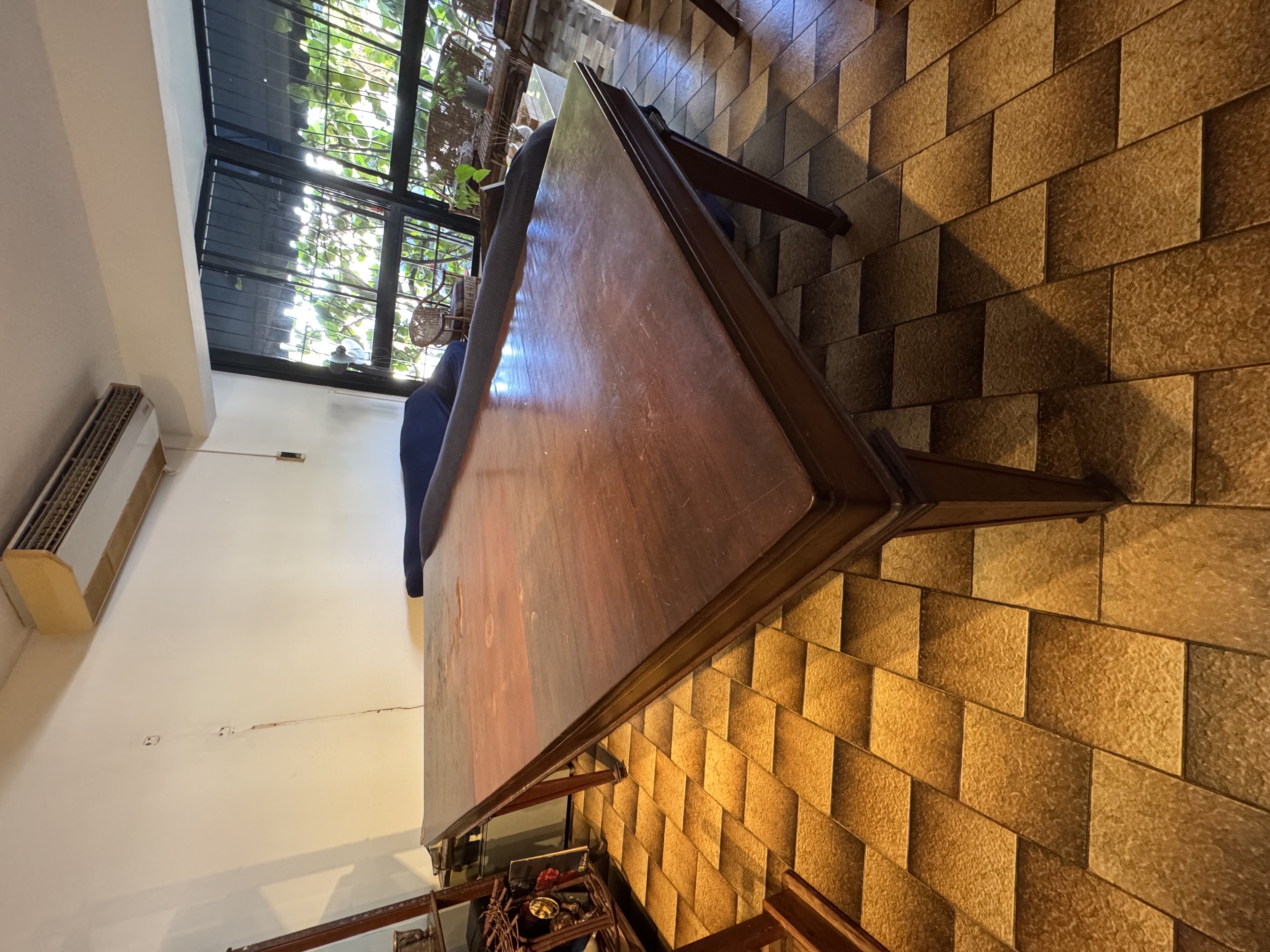 muebles y colchones - Mesa de comedor caoba centenaria  0