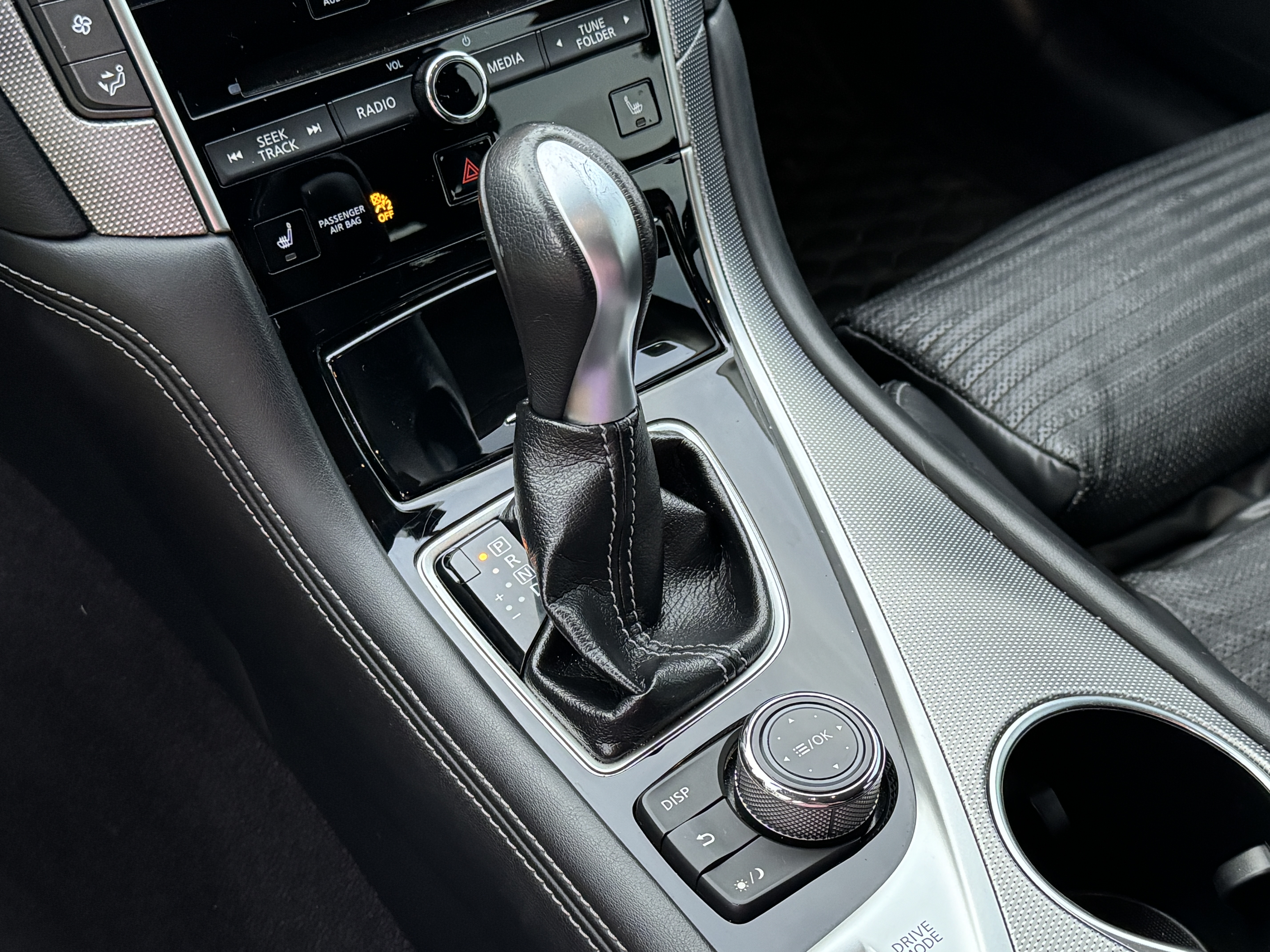 carros - Infinity Q50S 3