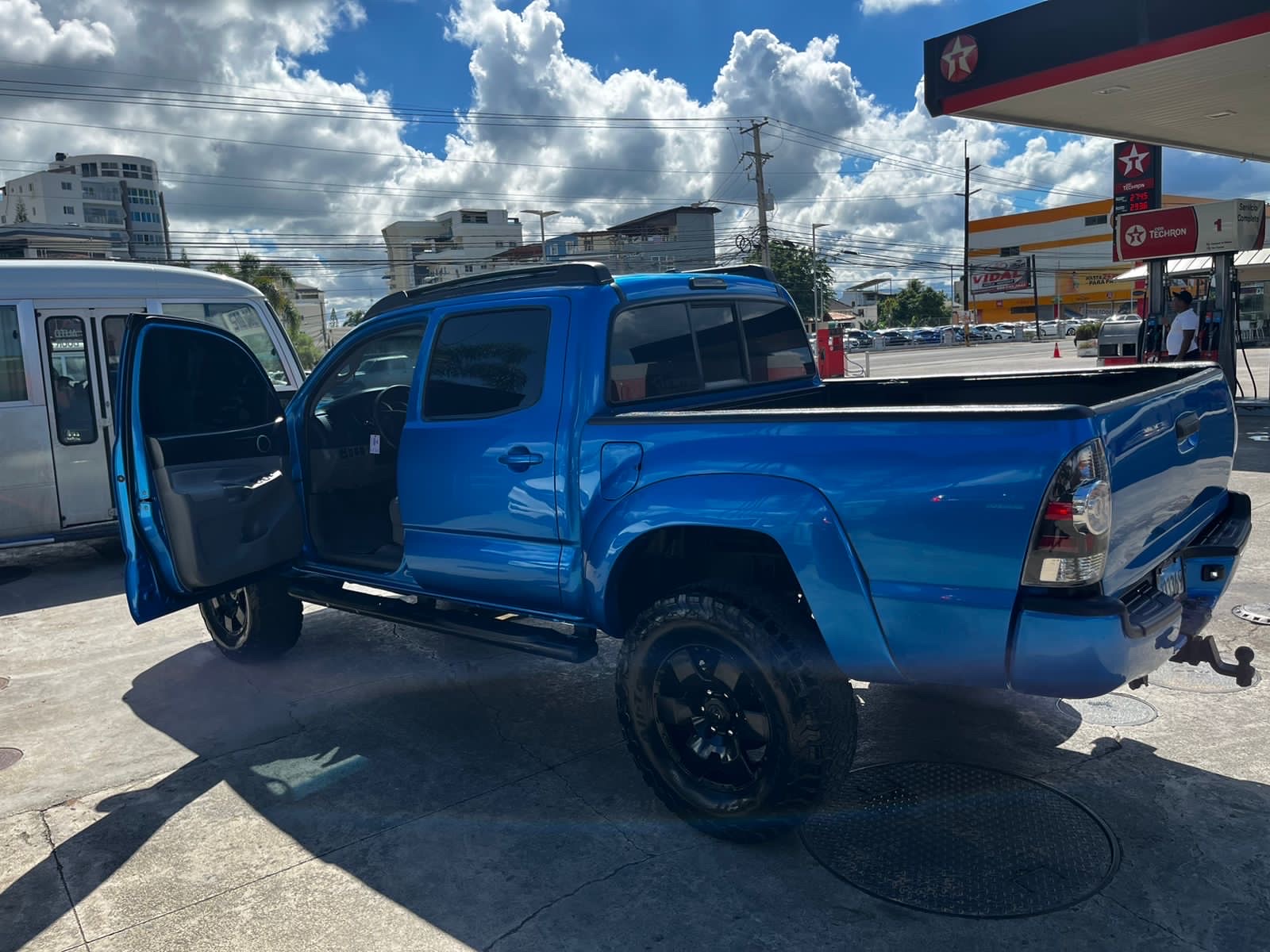 jeepetas y camionetas - tacoma 2011 excelente condiciones negociable  4