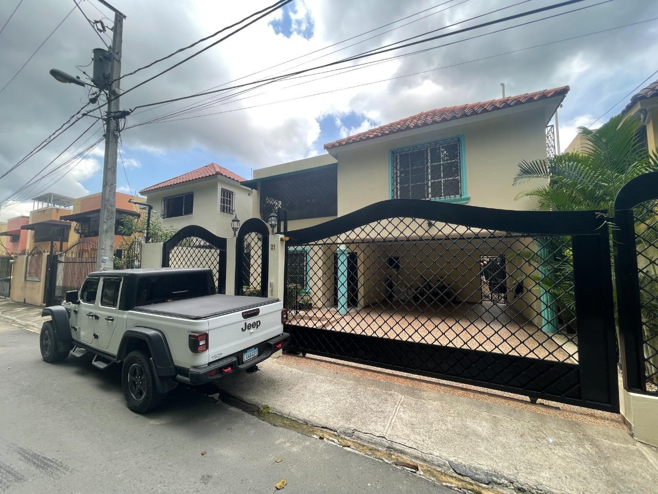 casas - Se vende casa en Altos de Arroyo Hondo 4