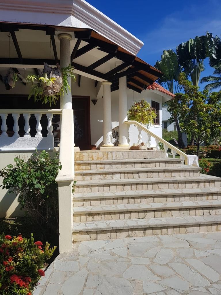 casas - Alquiler Casa de 2 Habitaciones Frente a la Playa de Sosua 0