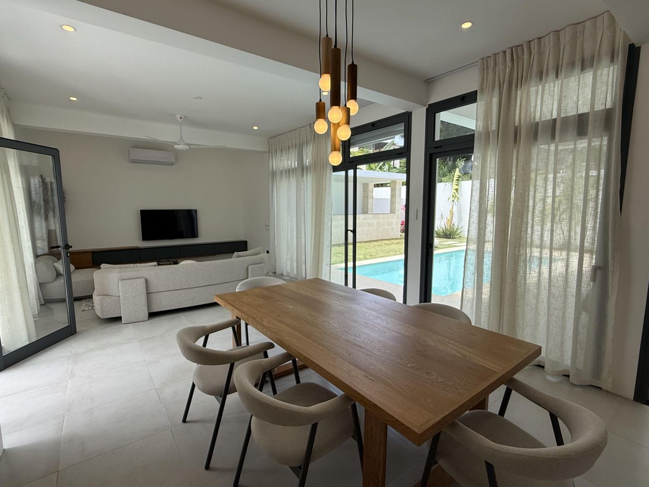 casas vacacionales y villas - Lujosa Villa a Estrenar de 3 Habitaciones en Alqui 9