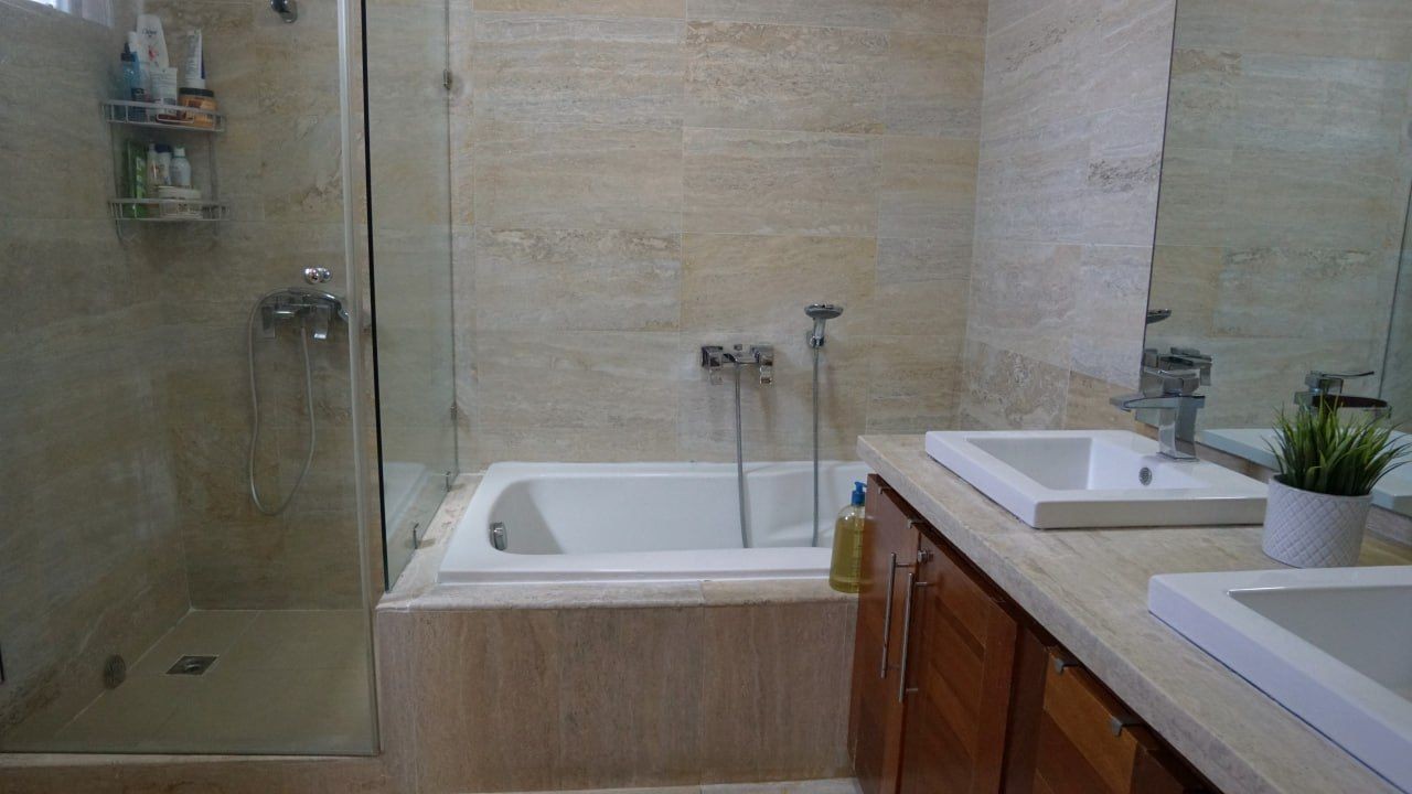 apartamentos - Naco linea blanca piso 8 3 habitaciones 3.5 banos estar balcon  8
