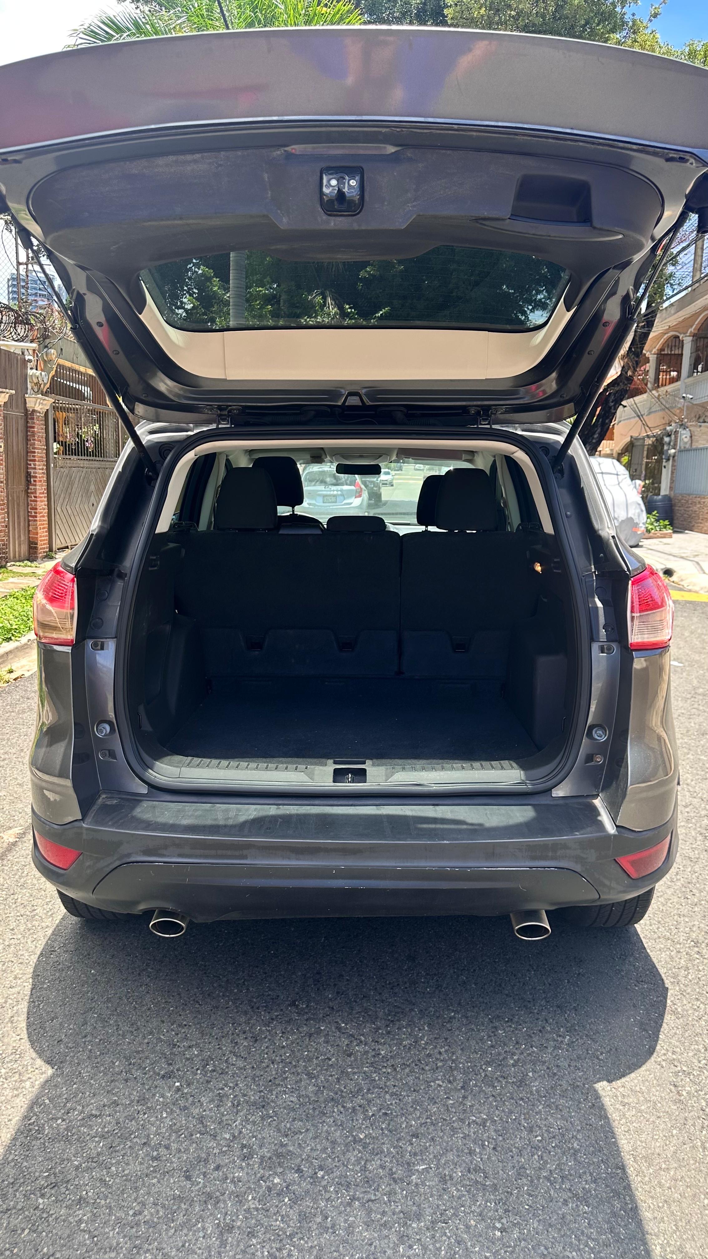jeepetas y camionetas - Ford Escape 2014
 4