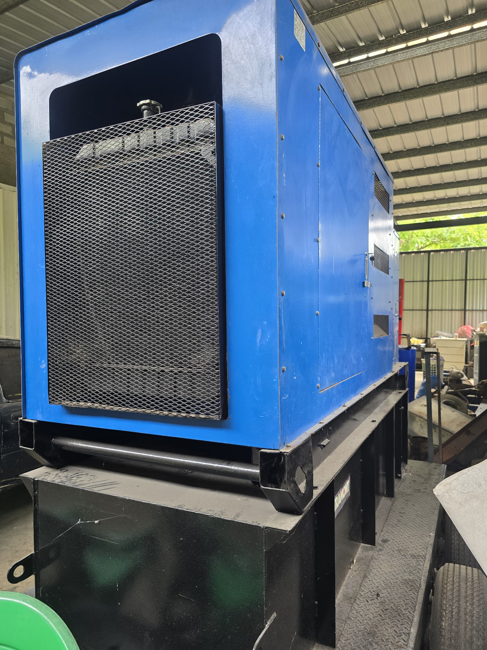 equipos profesionales - Vendo Planta Trifasica de 125 kVA en $540,000 Santo Domingo Norte  4