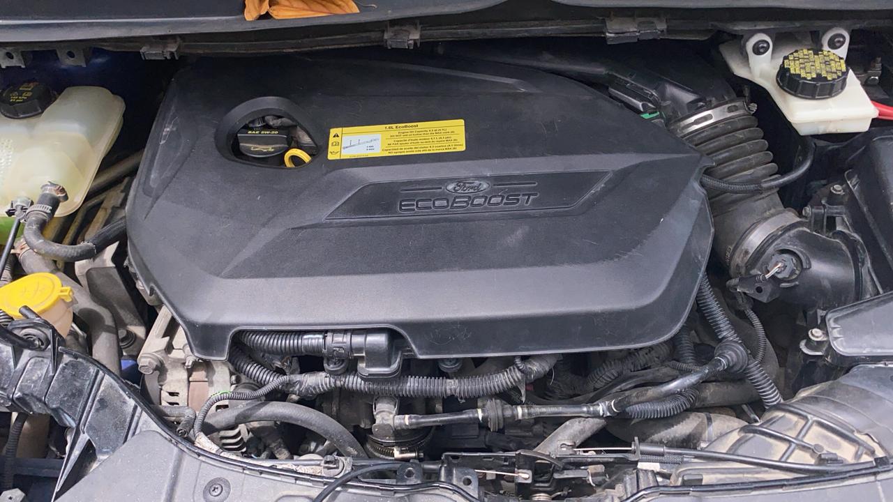 jeepetas y camionetas - Vendo Ford escape en muy buenas condiciones 2014  6