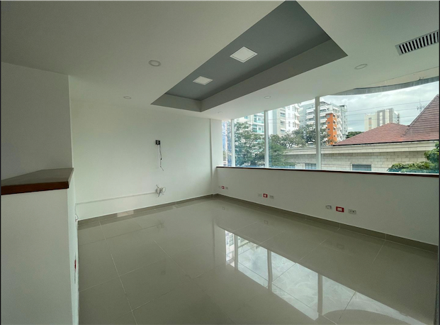 oficinas y locales comerciales - Local en torre corporativa 5