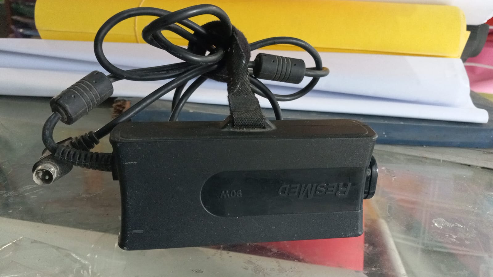 otros electronicos - CARGADOR DE LAPTOP RESMED ORIGINAL 90W 1