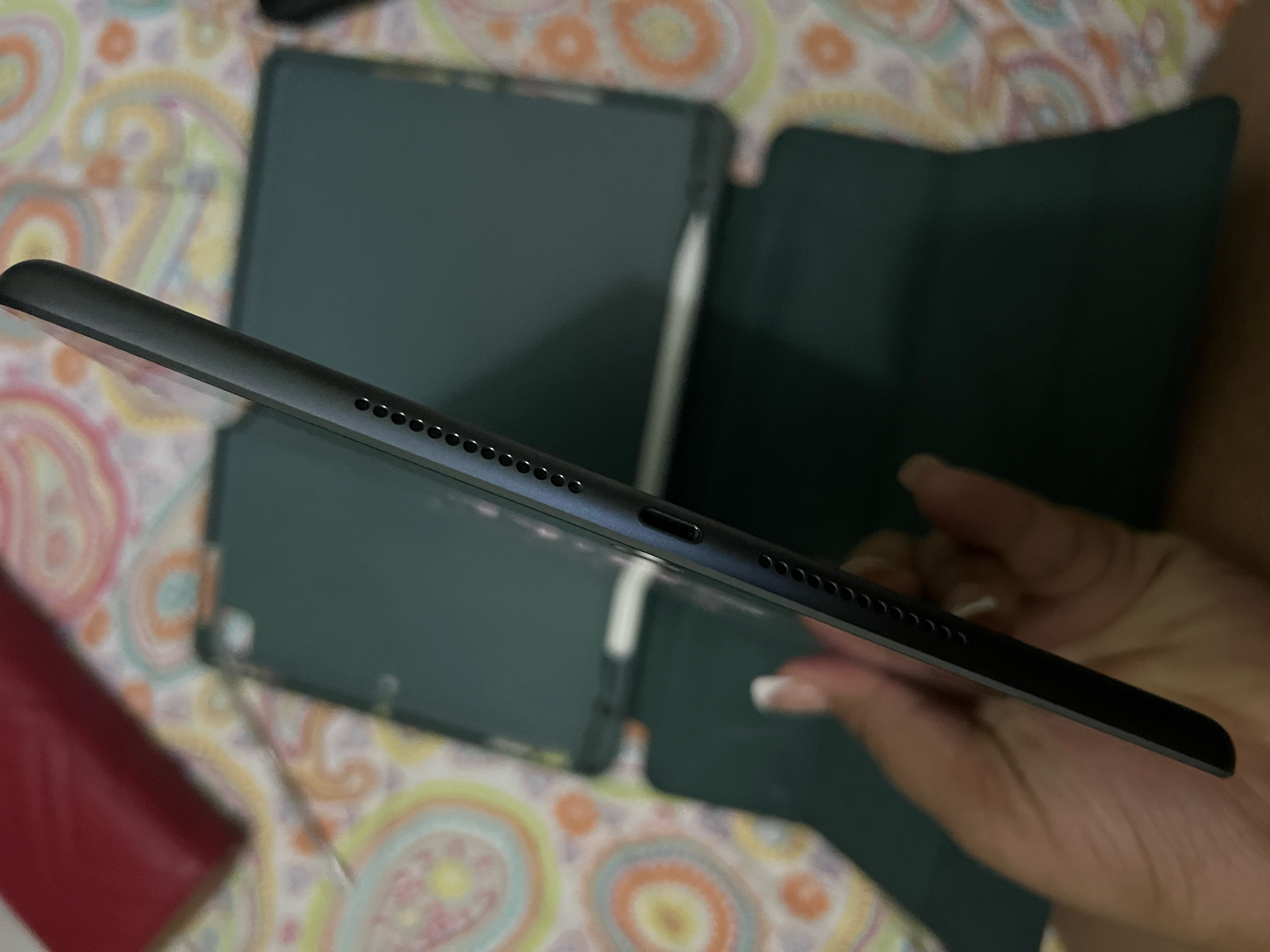 celulares y tabletas - Vendo iPad 7ma generación 2