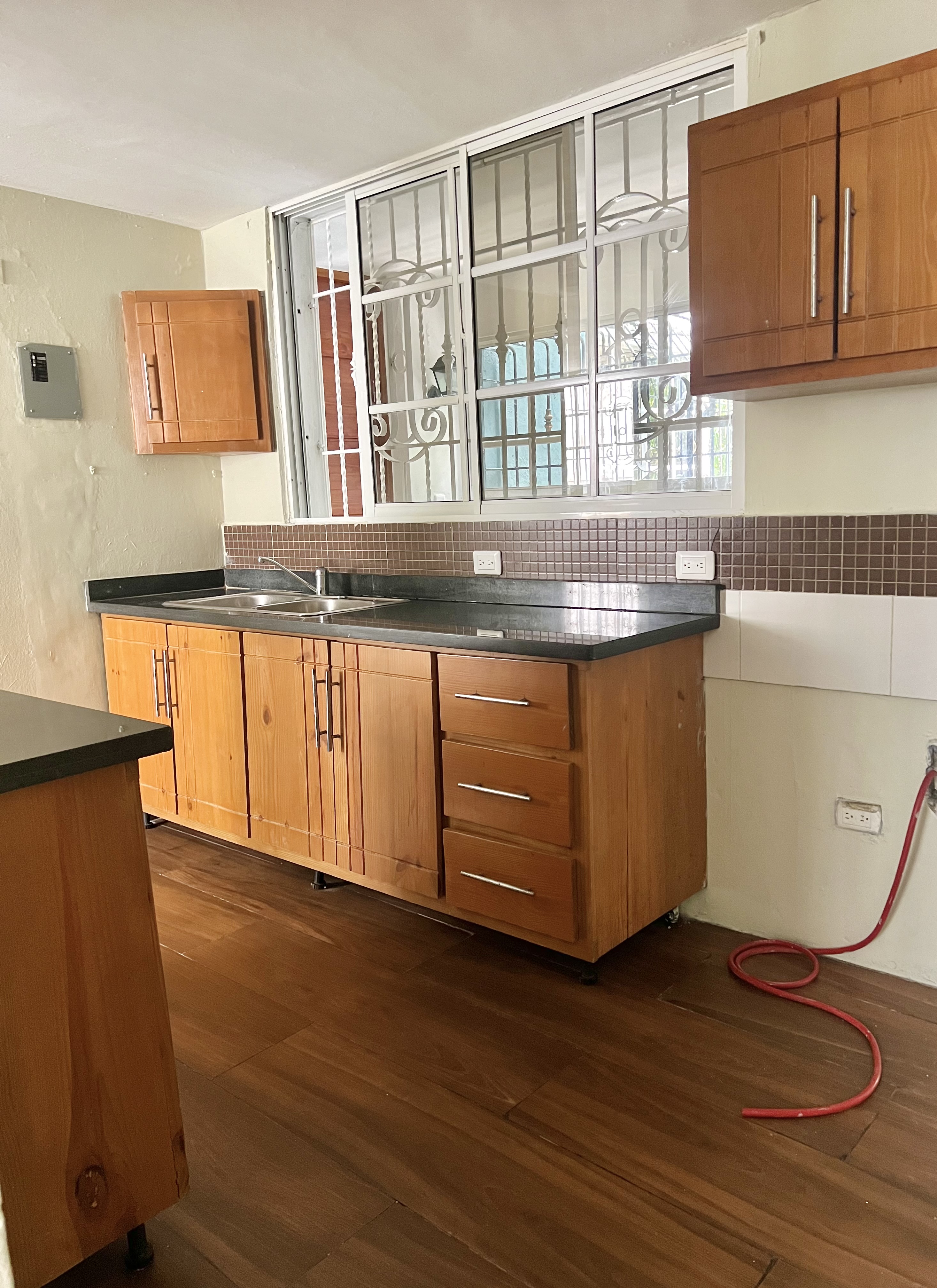 apartamentos - Alquiler de apartamento en la Urb. Fernández. 5