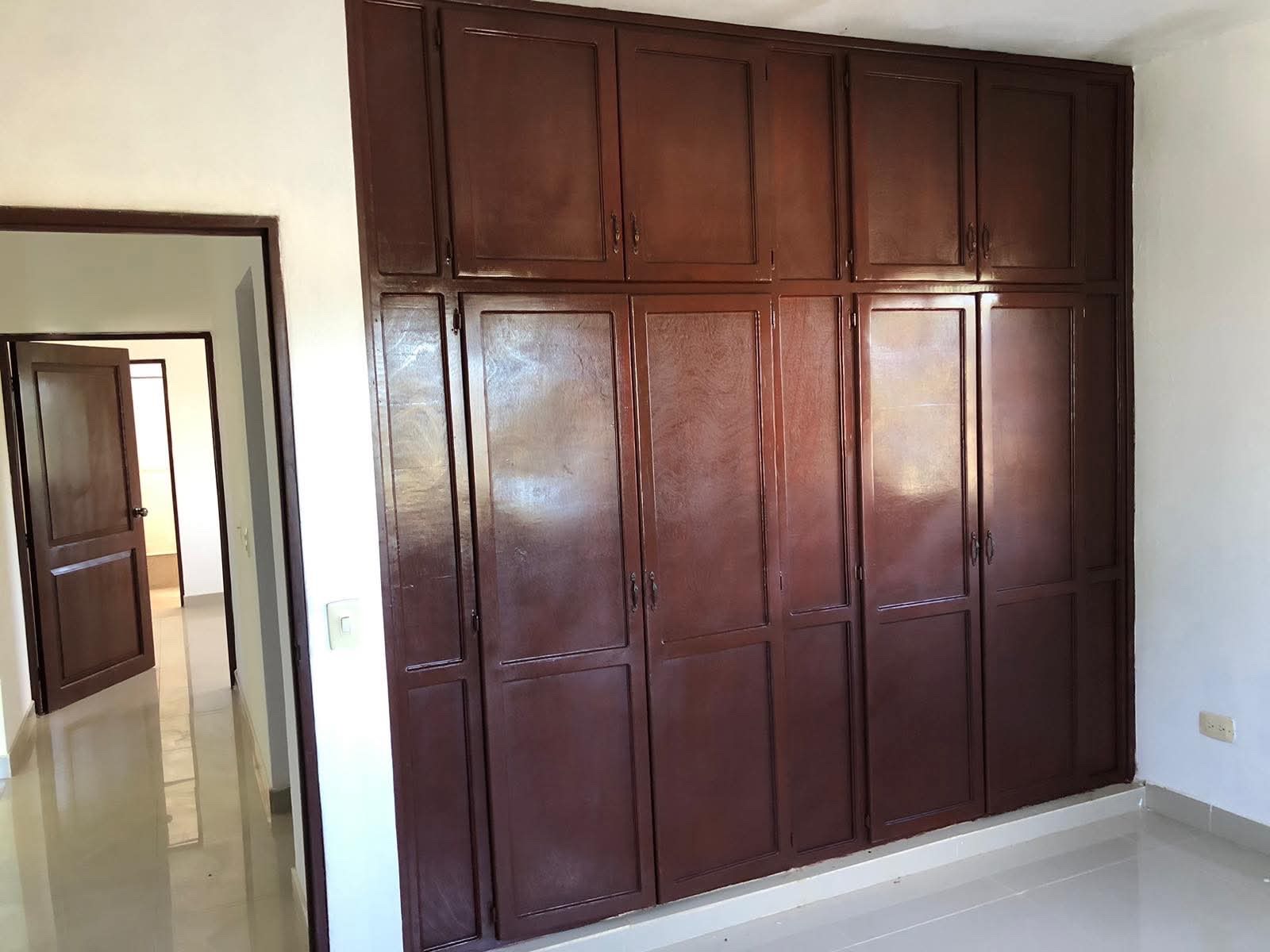 otros inmuebles - Venta de Edificio de 6 Apartamentos En La Romana, Cerca de La playa  3