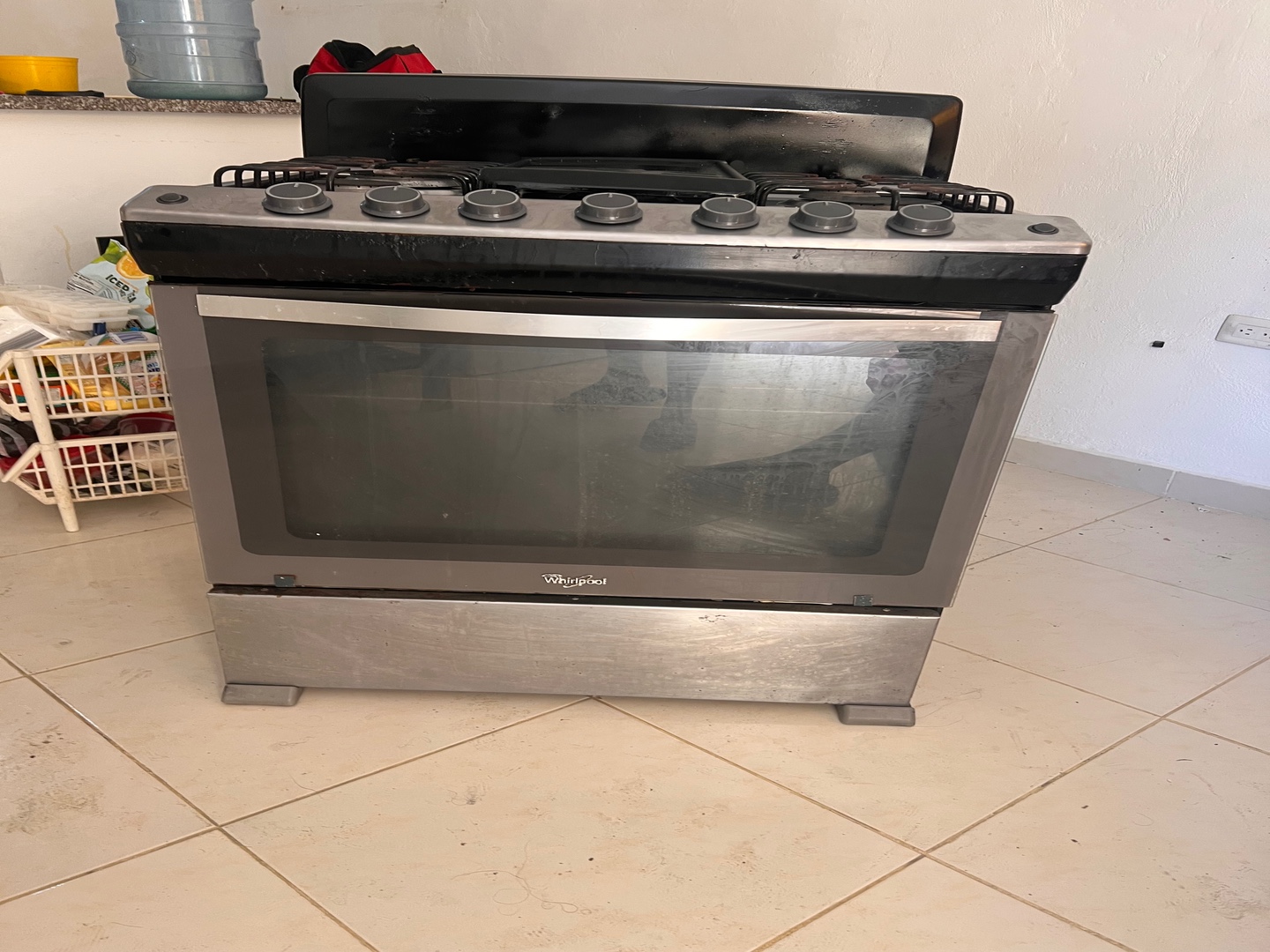 cocina - Estufa Whirlpool de 6 ornillas  2