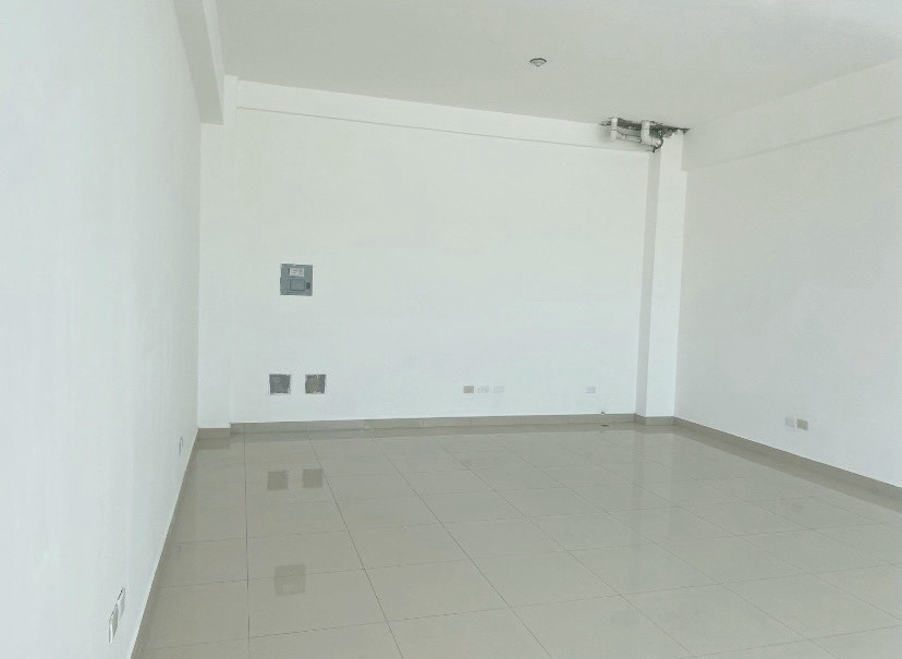 oficinas y locales comerciales - se alquila local  2