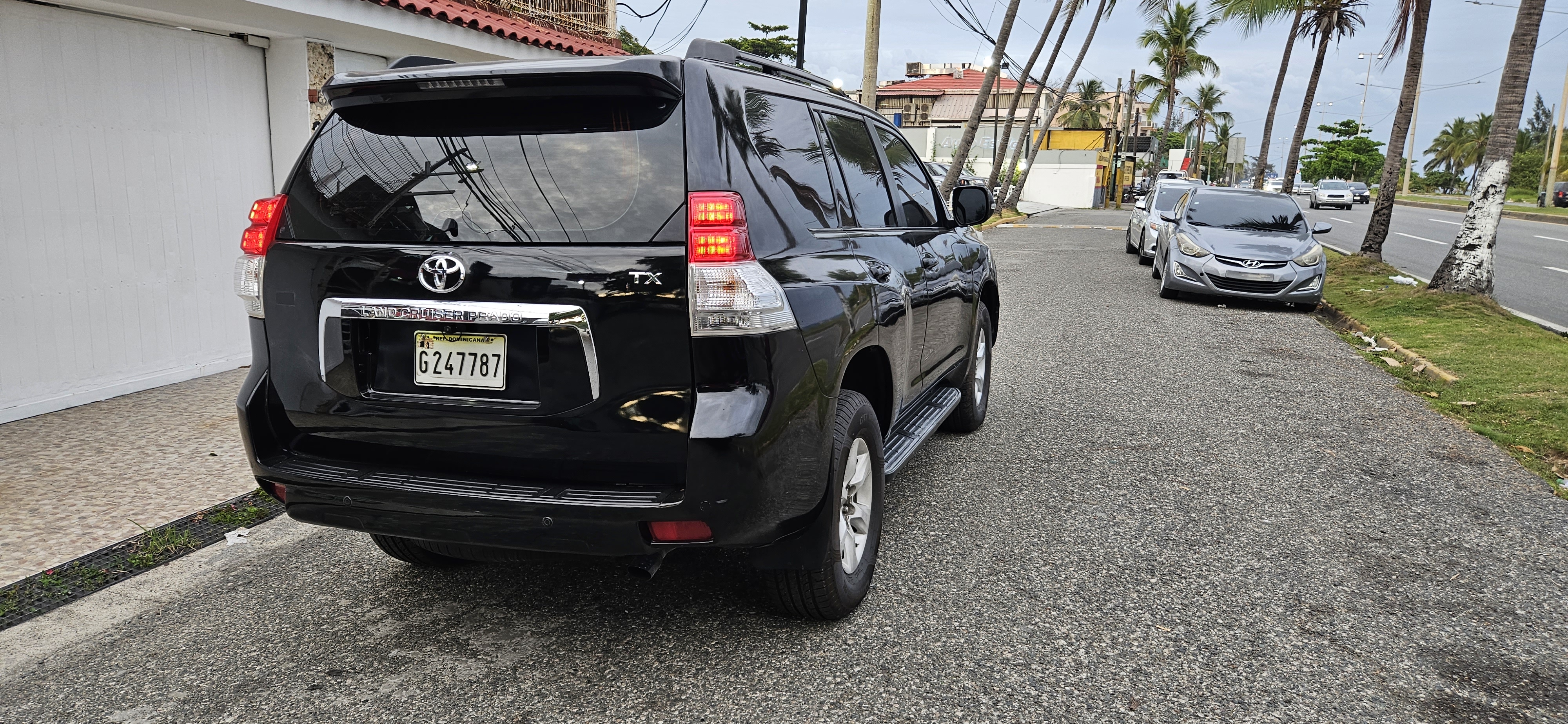 jeepetas y camionetas - Toyota land cruiser prado diésel  0