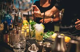 empleos disponibles - Solicitamos Camarero/Bartender 0